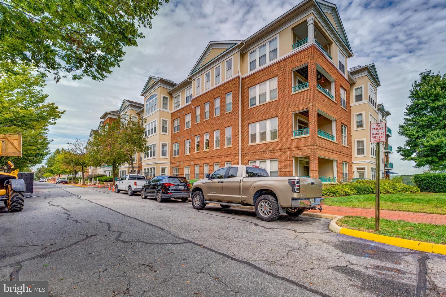 440 BELMONT BAY DR #307, WOODBRIDGE, Virginia 22191, 2 Bedrooms Bedrooms, ,2 BathroomsBathrooms,Residential,For sale,440 BELMONT BAY DR #307,VAPW2104432 MLS # VAPW2104432