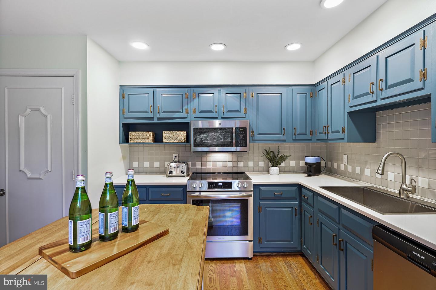 1833 WAINWRIGHT DR, RESTON, Virginia 20190, 4 Bedrooms Bedrooms, ,2 BathroomsBathrooms,Residential,For sale,1833 WAINWRIGHT DR,VAFX2268266 MLS # VAFX2268266