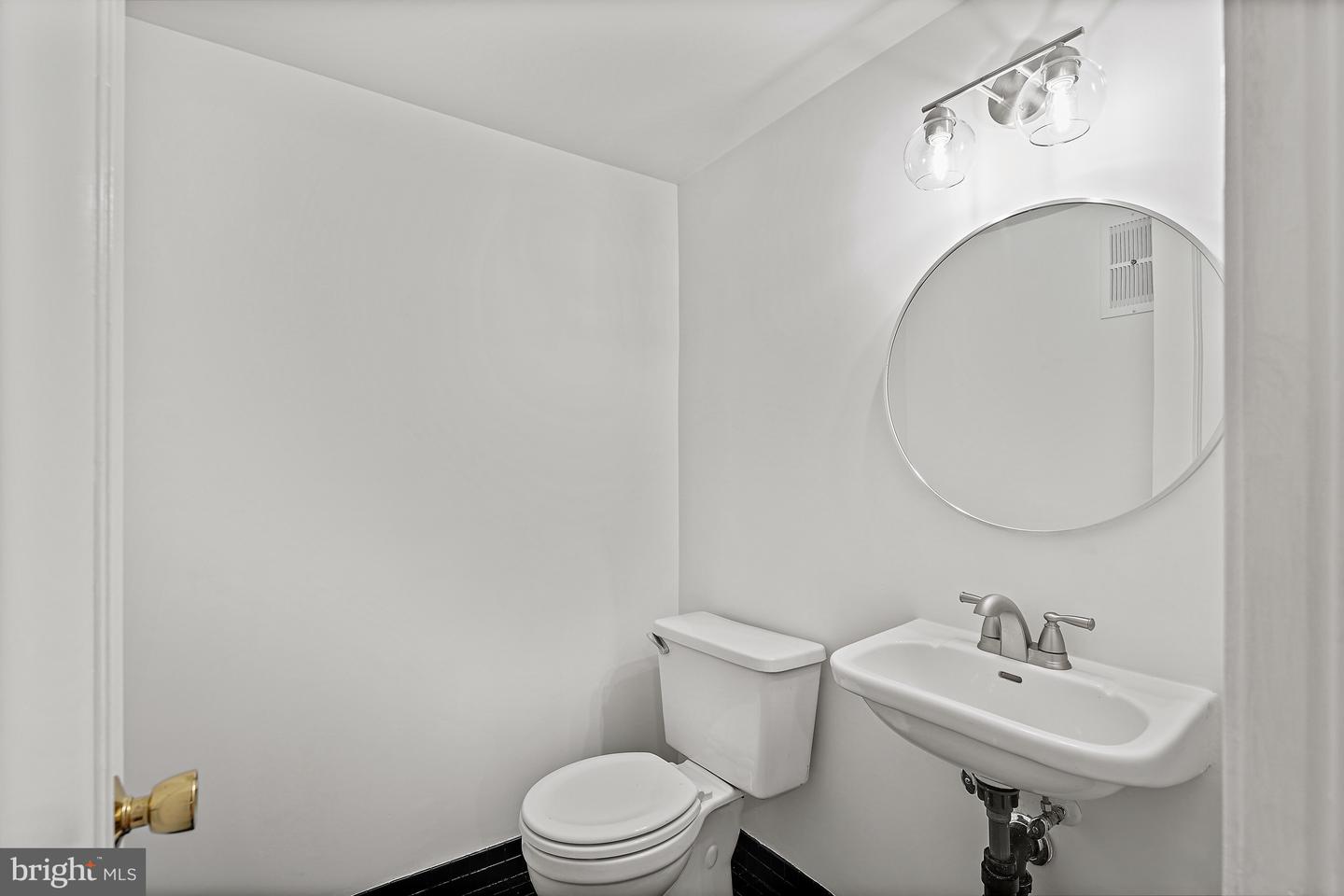 1833 WAINWRIGHT DR, RESTON, Virginia 20190, 4 Bedrooms Bedrooms, ,2 BathroomsBathrooms,Residential,For sale,1833 WAINWRIGHT DR,VAFX2268266 MLS # VAFX2268266