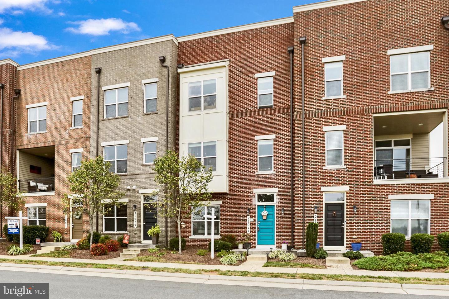 21077 ASHBURN HEIGHTS DR, ASHBURN, Virginia 20148, 4 Bedrooms Bedrooms, ,3 BathroomsBathrooms,Residential,For sale,21077 ASHBURN HEIGHTS DR,VALO2107228 MLS # VALO2107228