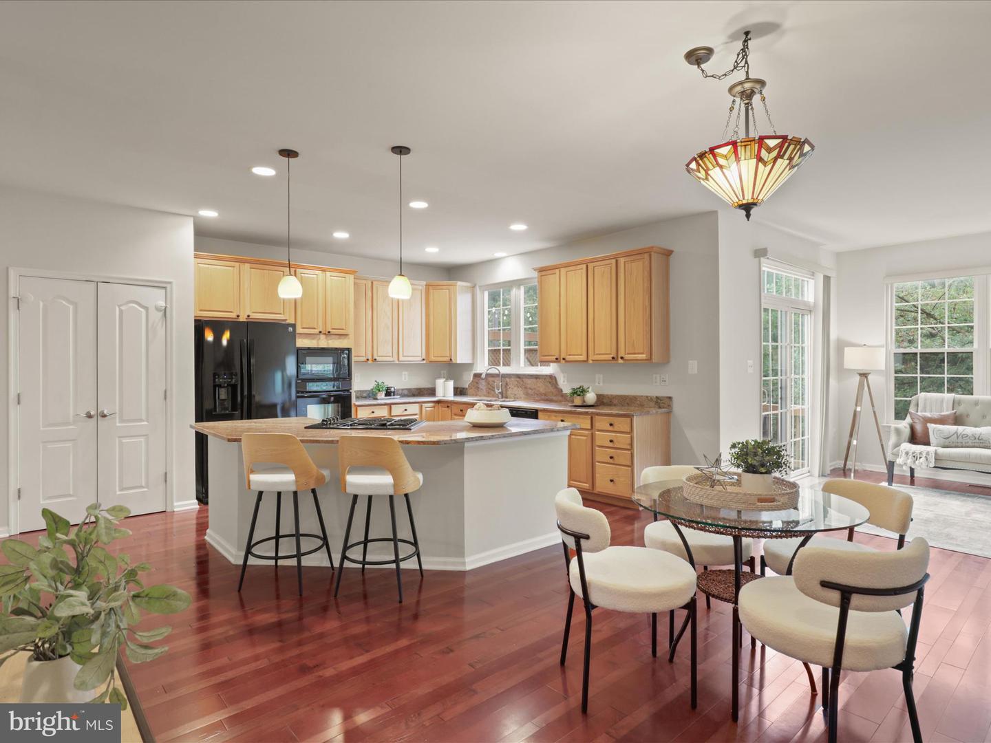 6865 ROLLING CREEK WAY, ALEXANDRIA, Virginia 22315, 3 Bedrooms Bedrooms, 7 Rooms Rooms,3 BathroomsBathrooms,Residential,For sale,6865 ROLLING CREEK WAY,VAFX2268498 MLS # VAFX2268498