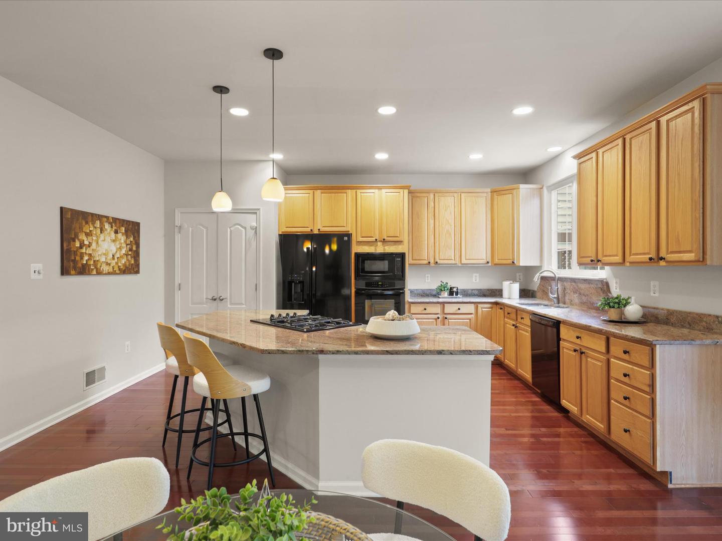 6865 ROLLING CREEK WAY, ALEXANDRIA, Virginia 22315, 3 Bedrooms Bedrooms, 7 Rooms Rooms,3 BathroomsBathrooms,Residential,For sale,6865 ROLLING CREEK WAY,VAFX2268498 MLS # VAFX2268498