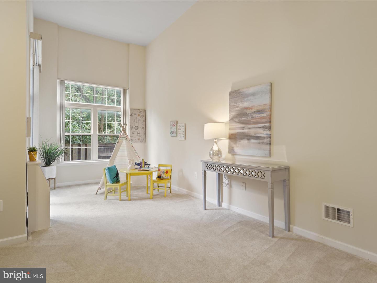 6865 ROLLING CREEK WAY, ALEXANDRIA, Virginia 22315, 3 Bedrooms Bedrooms, 7 Rooms Rooms,3 BathroomsBathrooms,Residential,For sale,6865 ROLLING CREEK WAY,VAFX2268498 MLS # VAFX2268498