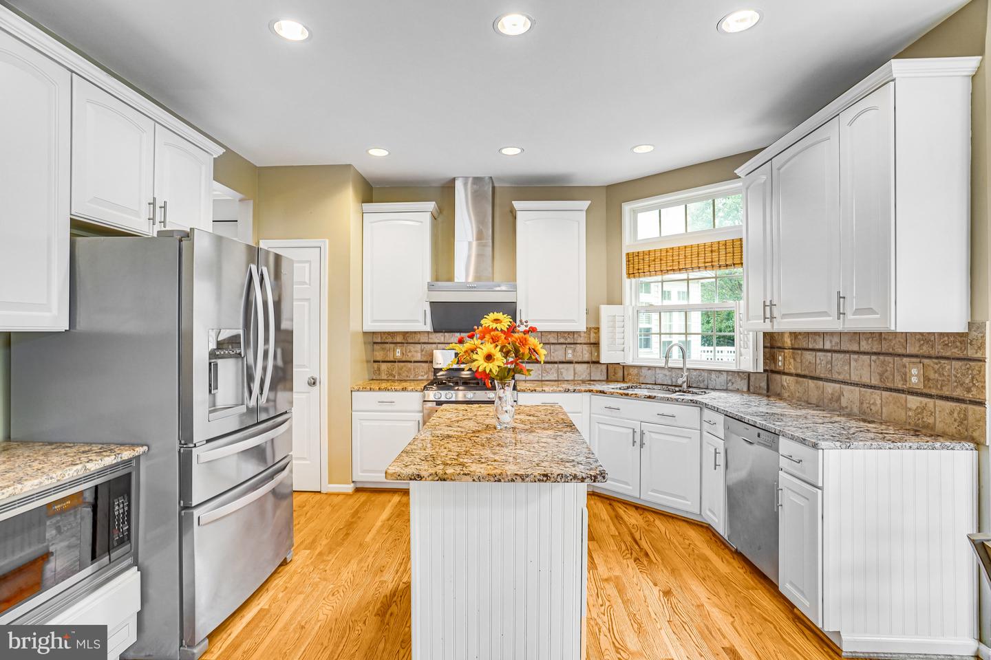 8152 TILLINGHAST LN, GAINESVILLE, Virginia 20155, 4 Bedrooms Bedrooms, 17 Rooms Rooms,2 BathroomsBathrooms,Residential,For sale,8152 TILLINGHAST LN,VAPW2104498 MLS # VAPW2104498