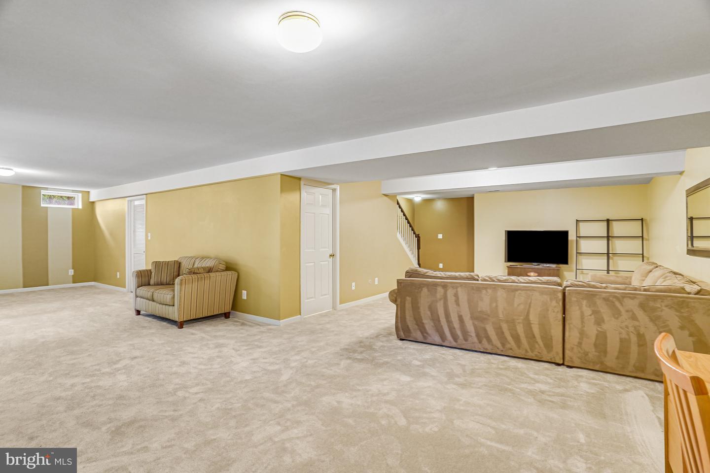 8152 TILLINGHAST LN, GAINESVILLE, Virginia 20155, 4 Bedrooms Bedrooms, 17 Rooms Rooms,2 BathroomsBathrooms,Residential,For sale,8152 TILLINGHAST LN,VAPW2104498 MLS # VAPW2104498