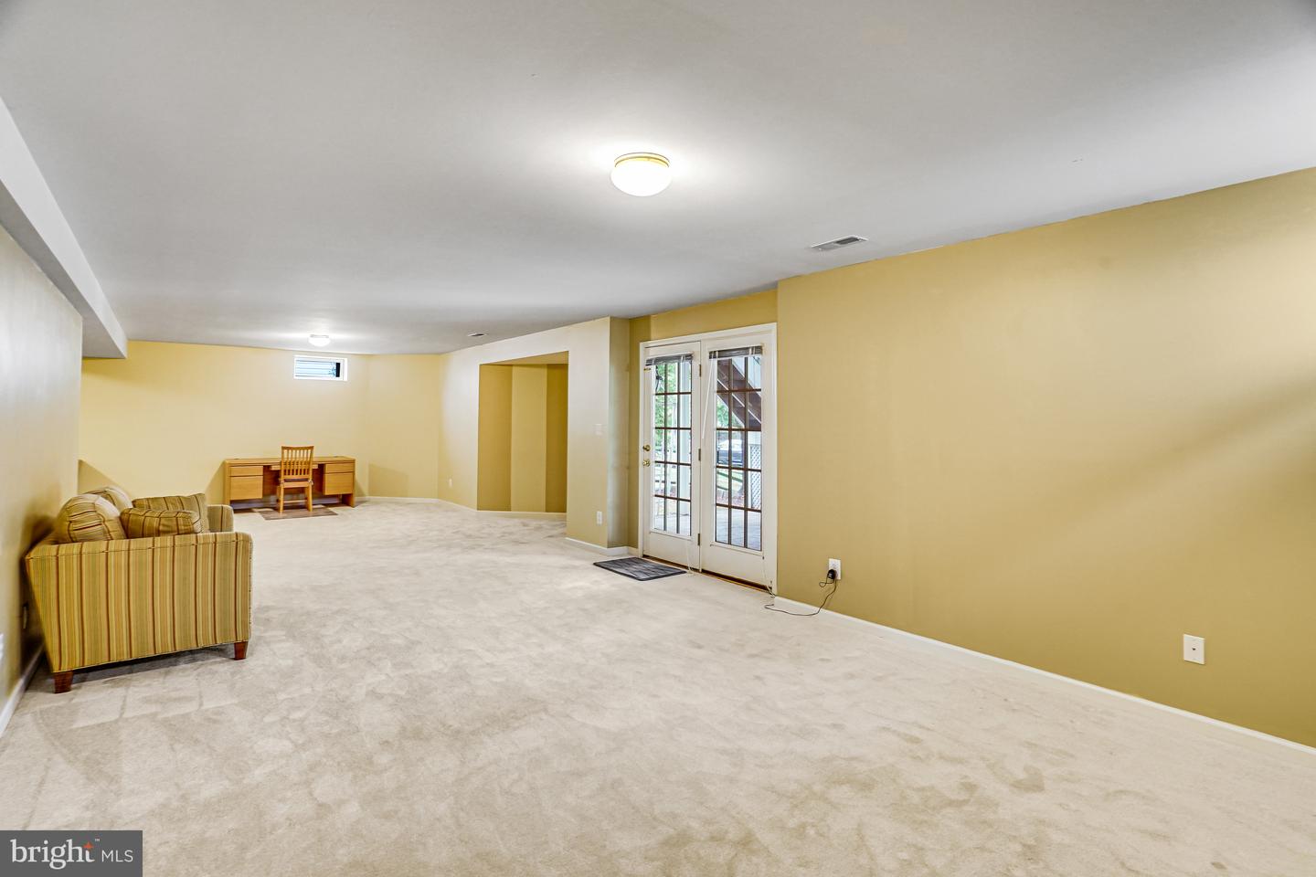8152 TILLINGHAST LN, GAINESVILLE, Virginia 20155, 4 Bedrooms Bedrooms, 17 Rooms Rooms,2 BathroomsBathrooms,Residential,For sale,8152 TILLINGHAST LN,VAPW2104498 MLS # VAPW2104498