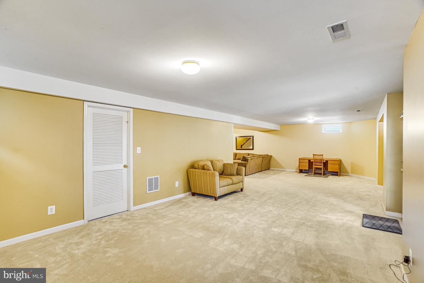 8152 TILLINGHAST LN, GAINESVILLE, Virginia 20155, 4 Bedrooms Bedrooms, 17 Rooms Rooms,2 BathroomsBathrooms,Residential,For sale,8152 TILLINGHAST LN,VAPW2104498 MLS # VAPW2104498