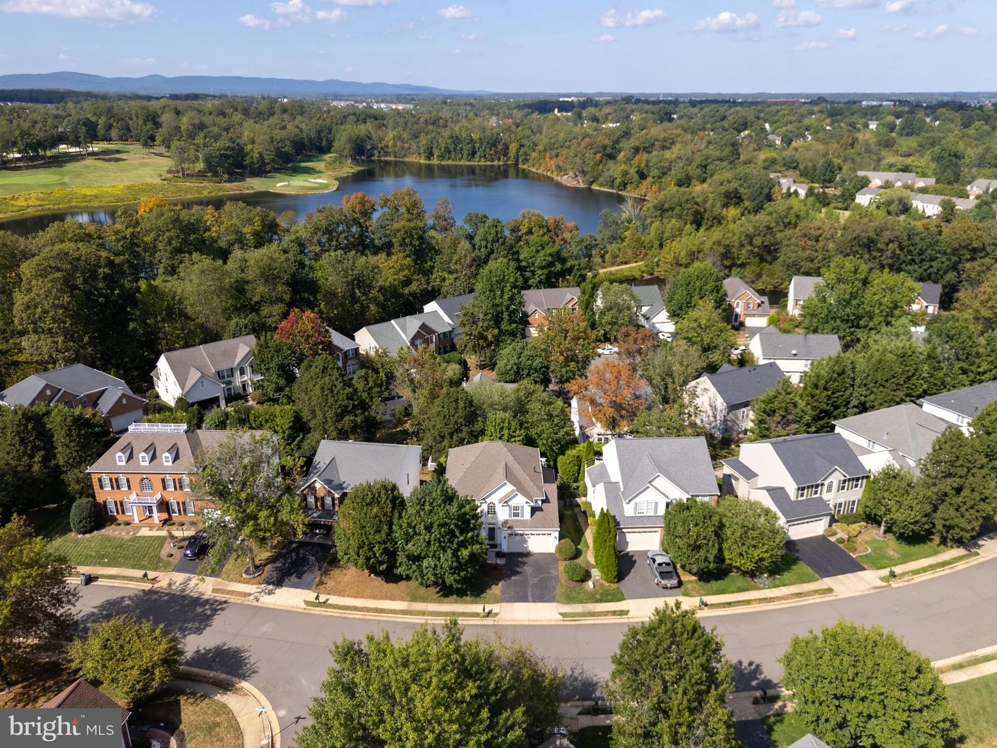 8152 TILLINGHAST LN, GAINESVILLE, Virginia 20155, 4 Bedrooms Bedrooms, 17 Rooms Rooms,2 BathroomsBathrooms,Residential,For sale,8152 TILLINGHAST LN,VAPW2104498 MLS # VAPW2104498