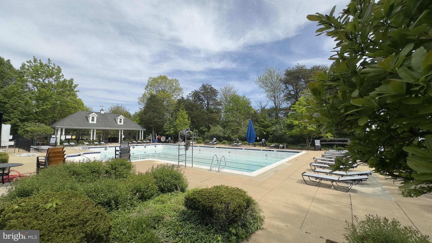 8152 TILLINGHAST LN, GAINESVILLE, Virginia 20155, 4 Bedrooms Bedrooms, 17 Rooms Rooms,2 BathroomsBathrooms,Residential,For sale,8152 TILLINGHAST LN,VAPW2104498 MLS # VAPW2104498