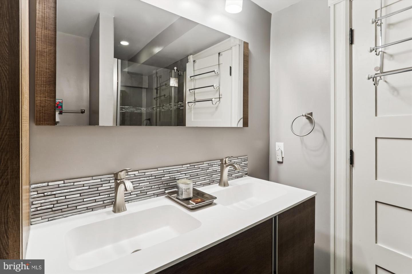 1128 COLUMBIA RD NW #1, WASHINGTON, District Of Columbia 20009, 2 Bedrooms Bedrooms, 11 Rooms Rooms,2 BathroomsBathrooms,Residential,For sale,1128 COLUMBIA RD NW #1,DCDC2223784 MLS # DCDC2223784
