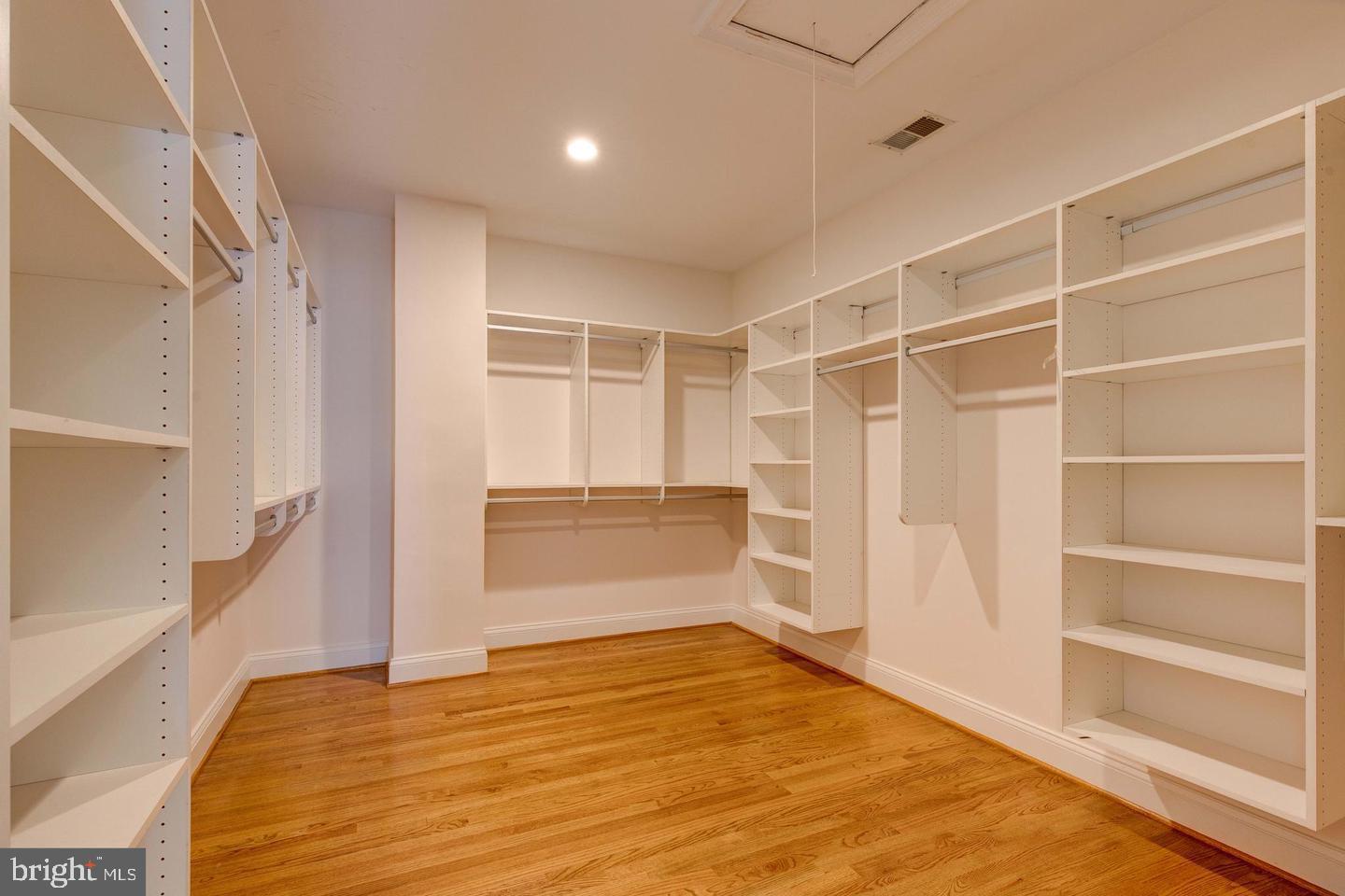 1829 47TH PL NW, WASHINGTON, District Of Columbia 20007, 6 Bedrooms Bedrooms, ,5 BathroomsBathrooms,Residential,For sale,1829 47TH PL NW,DCDC2223880 MLS # DCDC2223880