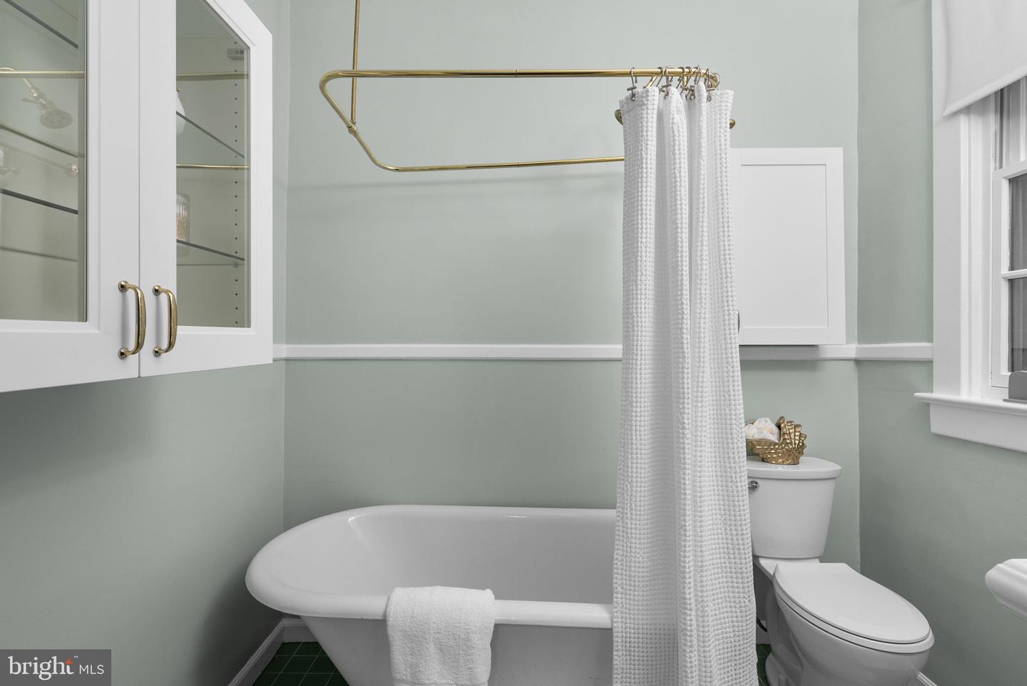 1705 LANIER PL NW #204, WASHINGTON, District Of Columbia 20009, 1 Bedroom Bedrooms, ,1 BathroomBathrooms,Residential,For sale,1705 LANIER PL NW #204,DCDC2223630 MLS # DCDC2223630 1705 LANIER PL NW #204, WASHINGTON, District Of Columbia 20009, 1 Bedroom Bedrooms, ,1 BathroomBathrooms,Residential,For sale,1705 LANIER PL NW #204,DCDC2223630 MLS # DCDC2223630