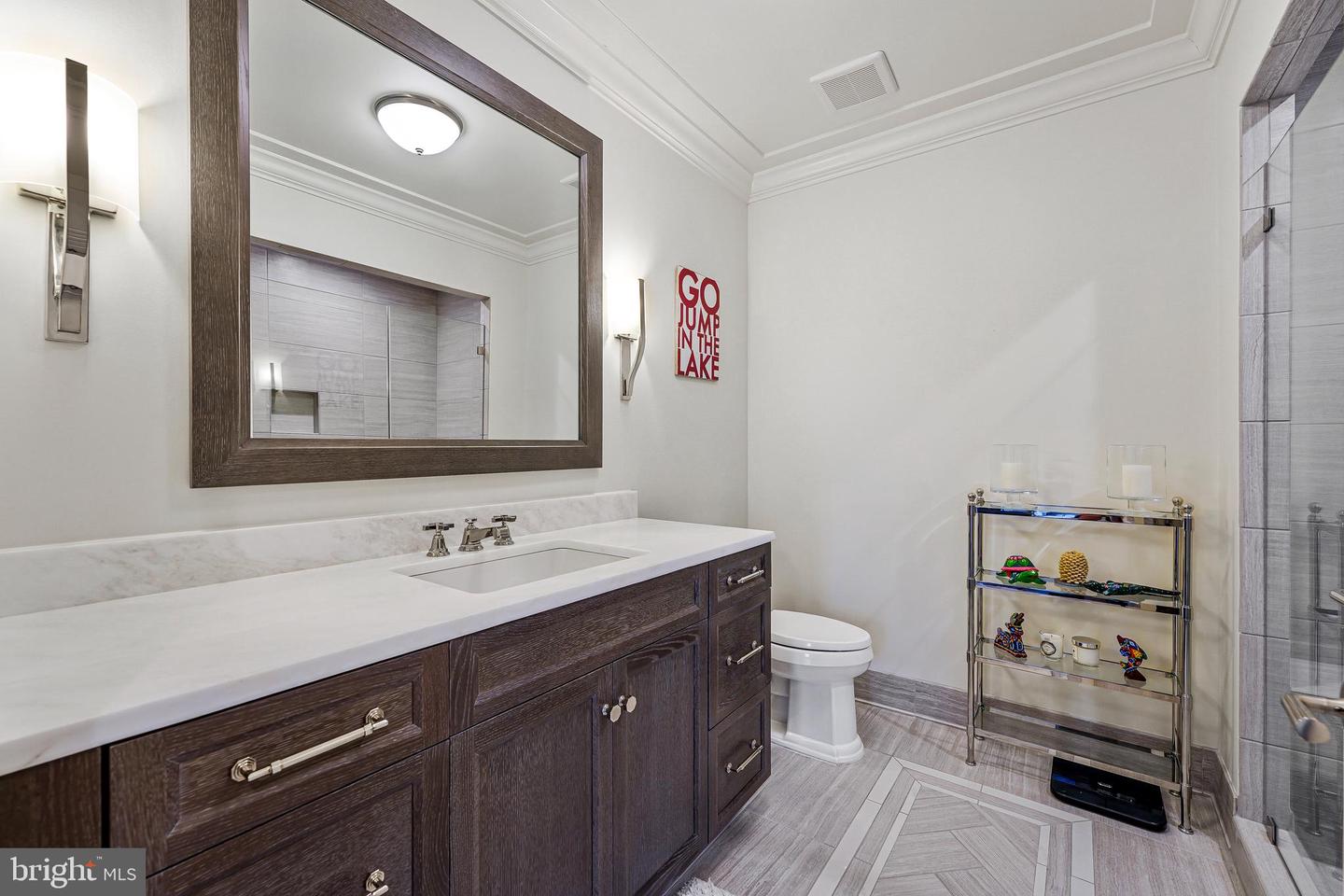 6900 FLEETWOOD RD #708, MCLEAN, Virginia 22101, 2 Bedrooms Bedrooms, ,2 BathroomsBathrooms,Residential,For sale,6900 FLEETWOOD RD #708,VAFX2268686 MLS # VAFX2268686