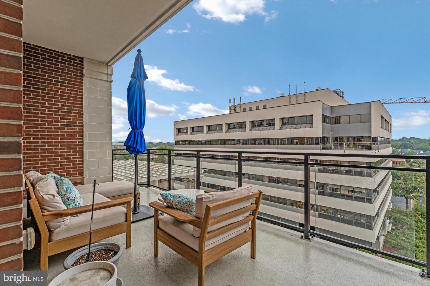 6900 FLEETWOOD RD #708, MCLEAN, Virginia 22101, 2 Bedrooms Bedrooms, ,2 BathroomsBathrooms,Residential,For sale,6900 FLEETWOOD RD #708,VAFX2268686 MLS # VAFX2268686