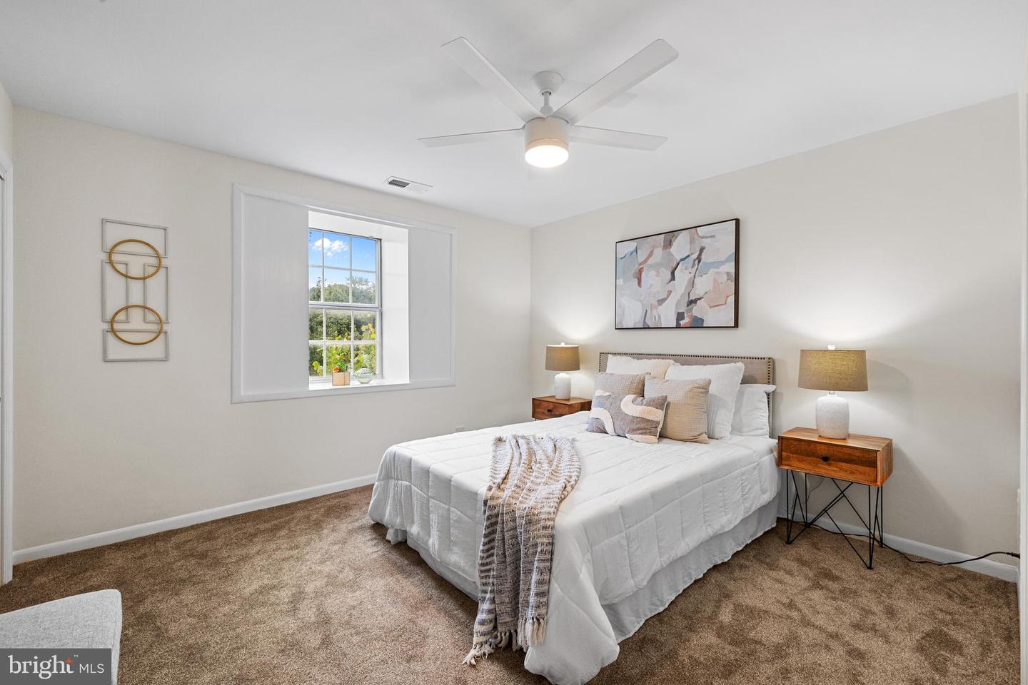 2715 S WALTER REED DR #B, ARLINGTON, Virginia 22206, 2 Bedrooms Bedrooms, ,1 BathroomBathrooms,Residential,For sale,2715 S WALTER REED DR #B,VAAR2064062 MLS # VAAR2064062