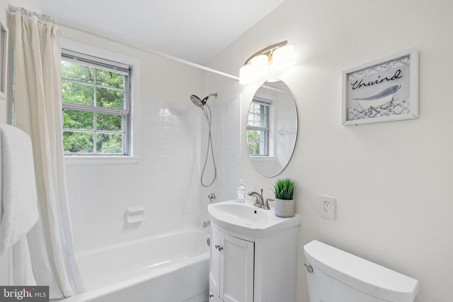 2715 S WALTER REED DR #B, ARLINGTON, Virginia 22206, 2 Bedrooms Bedrooms, ,1 BathroomBathrooms,Residential,For sale,2715 S WALTER REED DR #B,VAAR2064062 MLS # VAAR2064062
