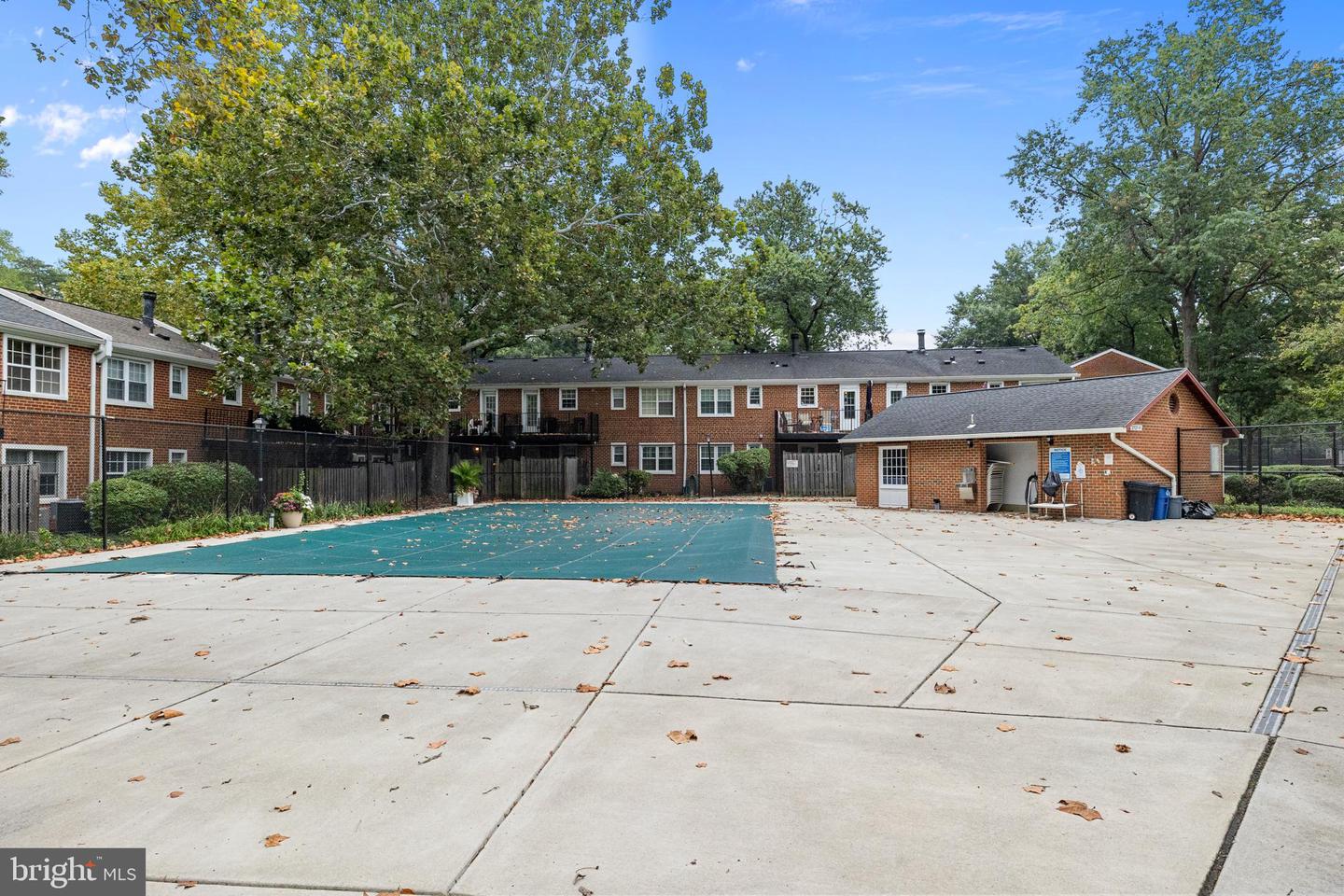 2715 S WALTER REED DR #B, ARLINGTON, Virginia 22206, 2 Bedrooms Bedrooms, ,1 BathroomBathrooms,Residential,For sale,2715 S WALTER REED DR #B,VAAR2064062 MLS # VAAR2064062
