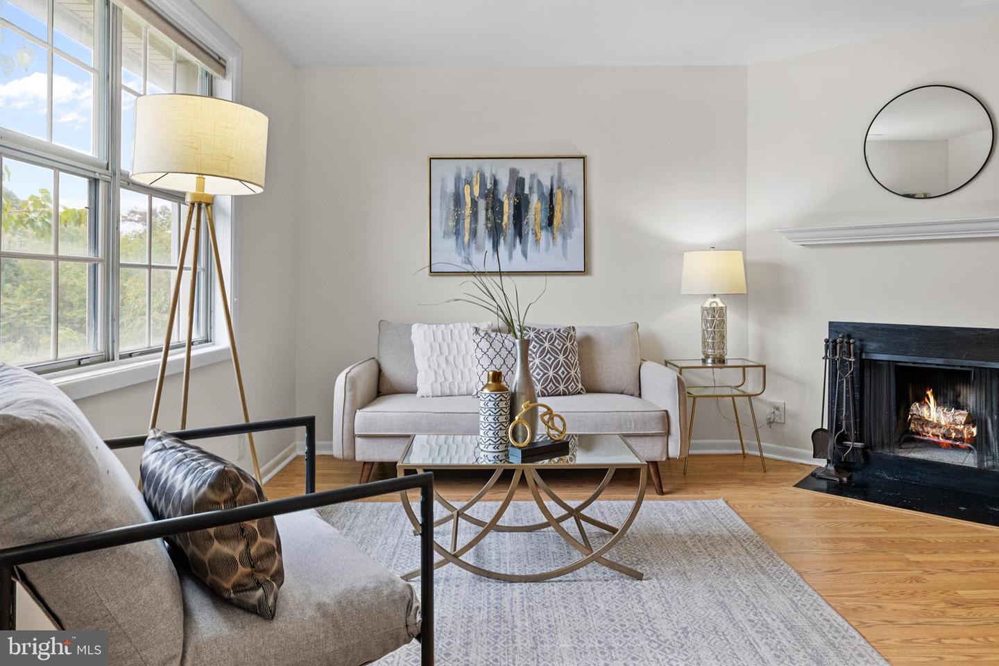 2715 S WALTER REED DR #B, ARLINGTON, Virginia 22206, 2 Bedrooms Bedrooms, ,1 BathroomBathrooms,Residential,For sale,2715 S WALTER REED DR #B,VAAR2064062 MLS # VAAR2064062