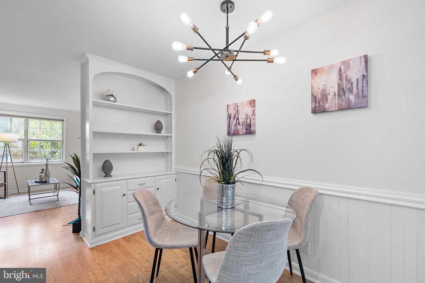 2715 S WALTER REED DR #B, ARLINGTON, Virginia 22206, 2 Bedrooms Bedrooms, ,1 BathroomBathrooms,Residential,For sale,2715 S WALTER REED DR #B,VAAR2064062 MLS # VAAR2064062