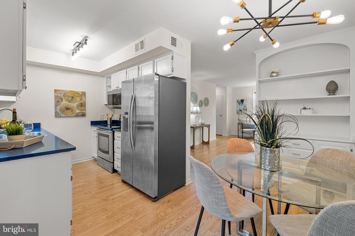 2715 S WALTER REED DR #B, ARLINGTON, Virginia 22206, 2 Bedrooms Bedrooms, ,1 BathroomBathrooms,Residential,For sale,2715 S WALTER REED DR #B,VAAR2064062 MLS # VAAR2064062