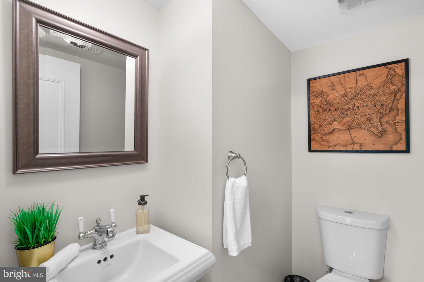 11735 NORTH SHORE DR, RESTON, Virginia 20190, 3 Bedrooms Bedrooms, ,3 BathroomsBathrooms,Residential,For sale,11735 NORTH SHORE DR,VAFX2268798 MLS # VAFX2268798