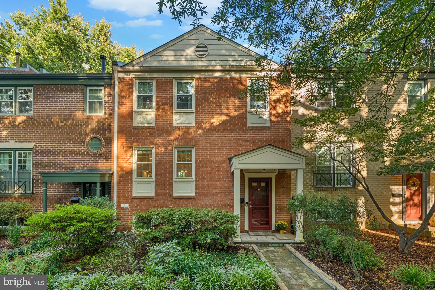 11735 NORTH SHORE DR, RESTON, Virginia 20190, 3 Bedrooms Bedrooms, ,3 BathroomsBathrooms,Residential,For sale,11735 NORTH SHORE DR,VAFX2268798 MLS # VAFX2268798