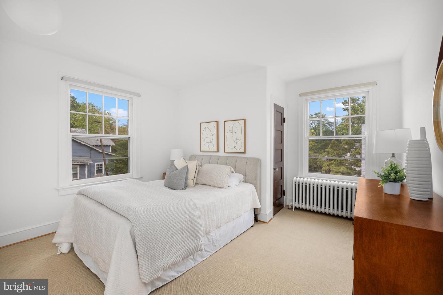 5410 NW 39TH ST NW, WASHINGTON, District Of Columbia 20015, 5 Bedrooms Bedrooms, ,4 BathroomsBathrooms,Residential,For sale,5410 NW 39TH ST NW,DCDC2223776 MLS # DCDC2223776