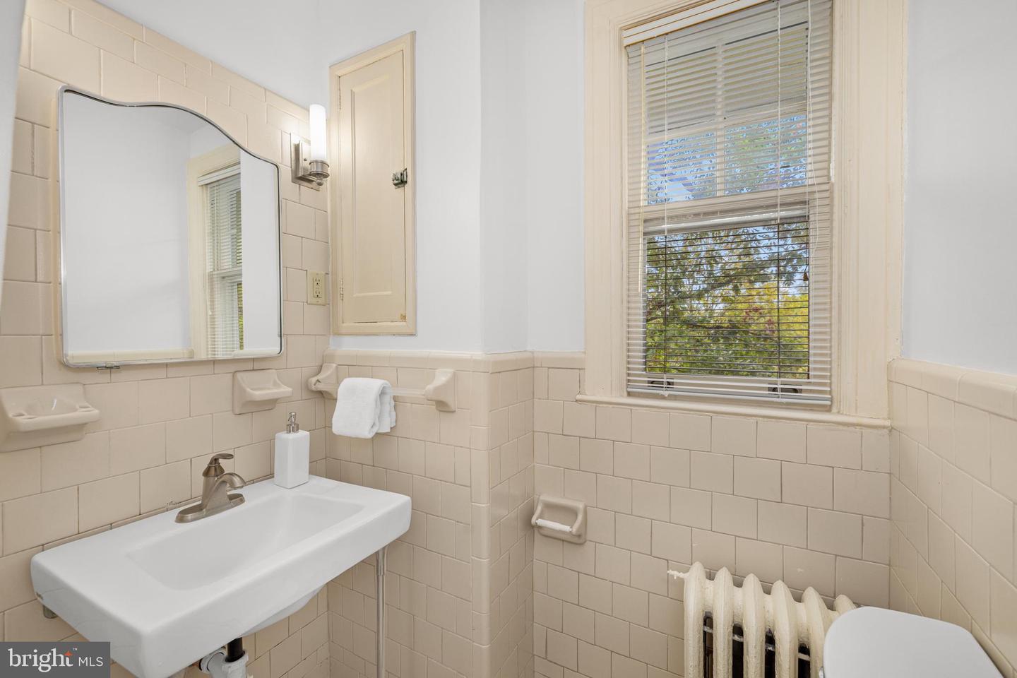 5410 NW 39TH ST NW, WASHINGTON, District Of Columbia 20015, 5 Bedrooms Bedrooms, ,4 BathroomsBathrooms,Residential,For sale,5410 NW 39TH ST NW,DCDC2223776 MLS # DCDC2223776