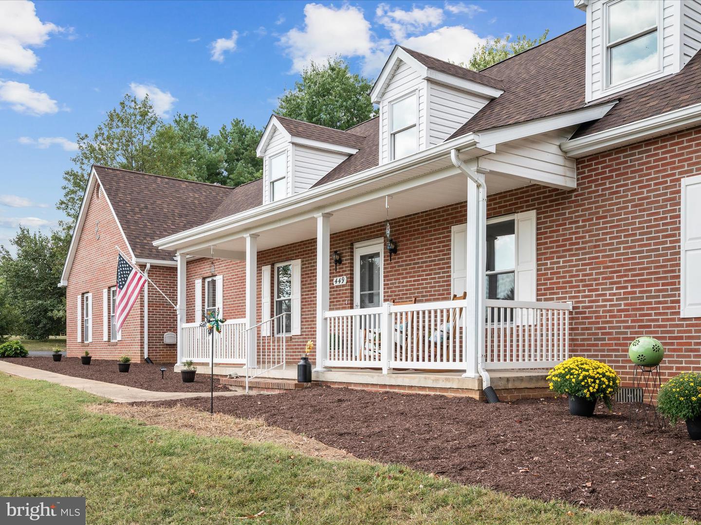 449 FAIRVIEW CIR, WOODSTOCK, Virginia 22664, 5 Bedrooms Bedrooms, 15 Rooms Rooms,3 BathroomsBathrooms,Residential,For sale,449 FAIRVIEW CIR,VASH2012610 MLS # VASH2012610