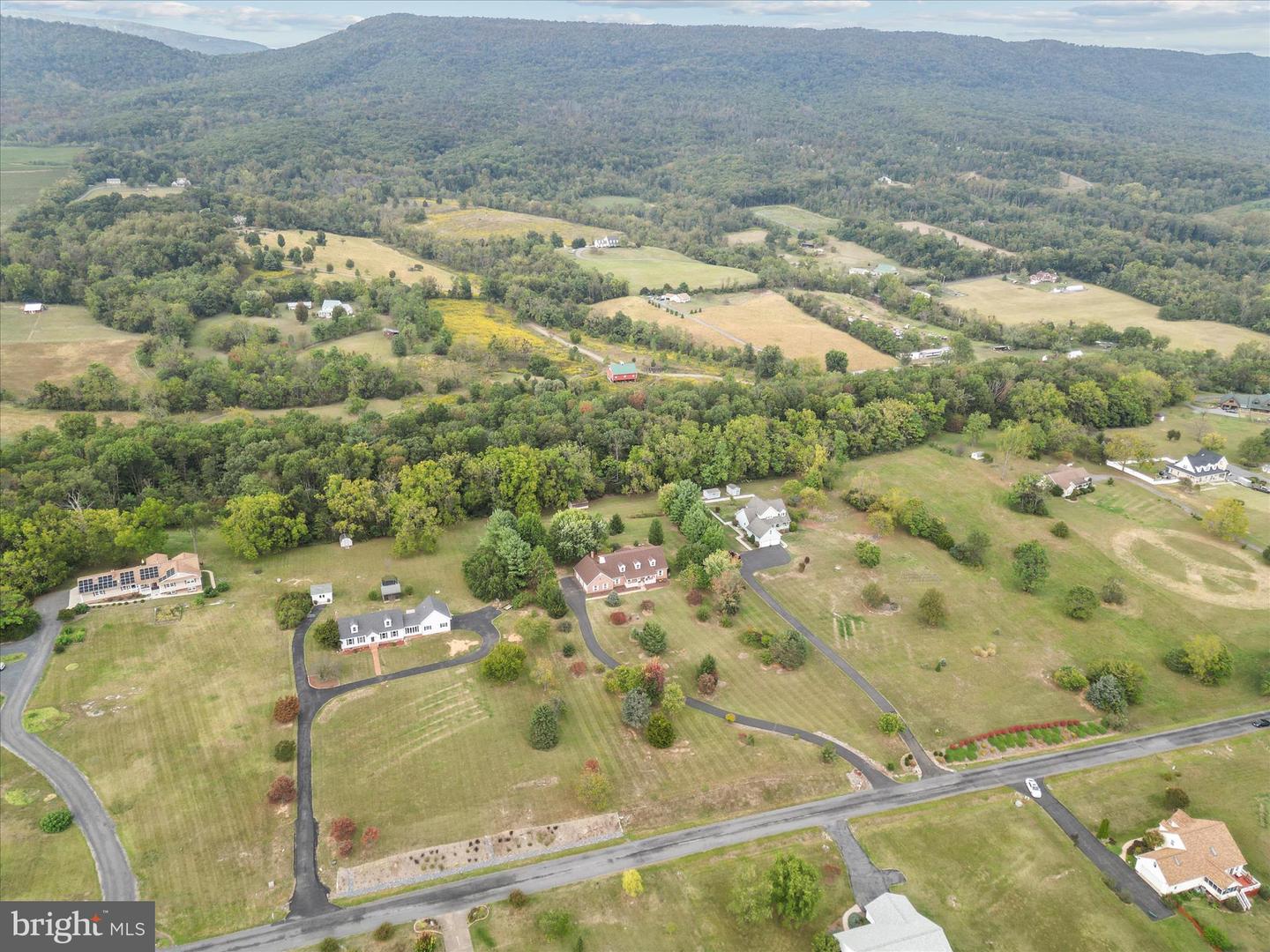 449 FAIRVIEW CIR, WOODSTOCK, Virginia 22664, 5 Bedrooms Bedrooms, 15 Rooms Rooms,3 BathroomsBathrooms,Residential,For sale,449 FAIRVIEW CIR,VASH2012610 MLS # VASH2012610