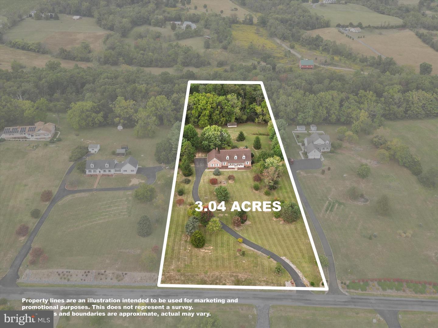 449 FAIRVIEW CIR, WOODSTOCK, Virginia 22664, 5 Bedrooms Bedrooms, 15 Rooms Rooms,3 BathroomsBathrooms,Residential,For sale,449 FAIRVIEW CIR,VASH2012610 MLS # VASH2012610