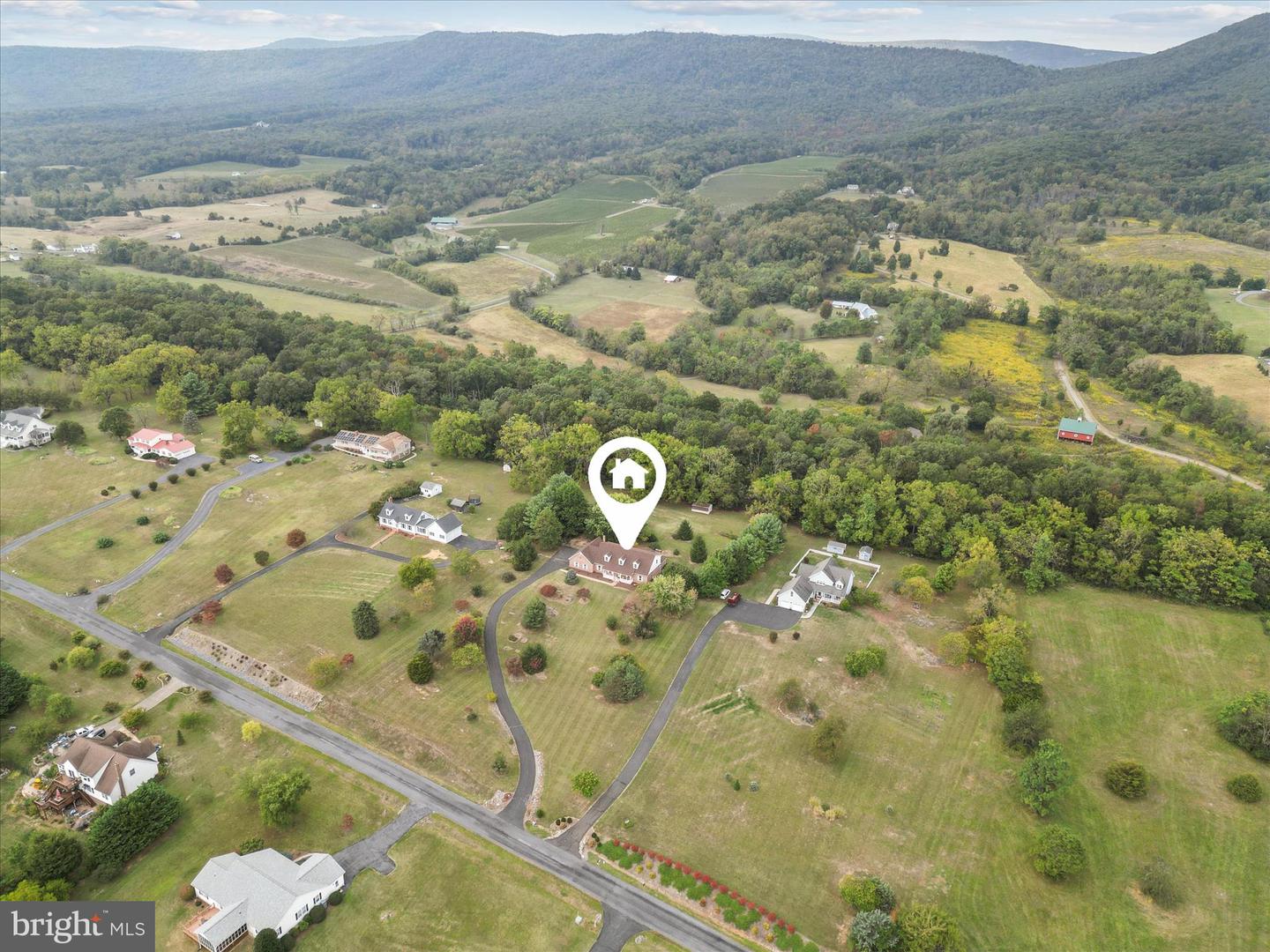 449 FAIRVIEW CIR, WOODSTOCK, Virginia 22664, 5 Bedrooms Bedrooms, 15 Rooms Rooms,3 BathroomsBathrooms,Residential,For sale,449 FAIRVIEW CIR,VASH2012610 MLS # VASH2012610