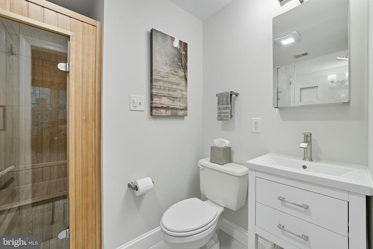 1044 N STAFFORD ST, ARLINGTON, Virginia 22201, 4 Bedrooms Bedrooms, ,3 BathroomsBathrooms,Residential,For sale,1044 N STAFFORD ST,VAAR2064090 MLS # VAAR2064090