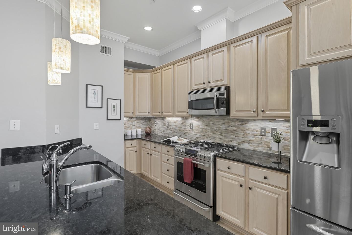 1044 N STAFFORD ST, ARLINGTON, Virginia 22201, 4 Bedrooms Bedrooms, ,3 BathroomsBathrooms,Residential,For sale,1044 N STAFFORD ST,VAAR2064090 MLS # VAAR2064090