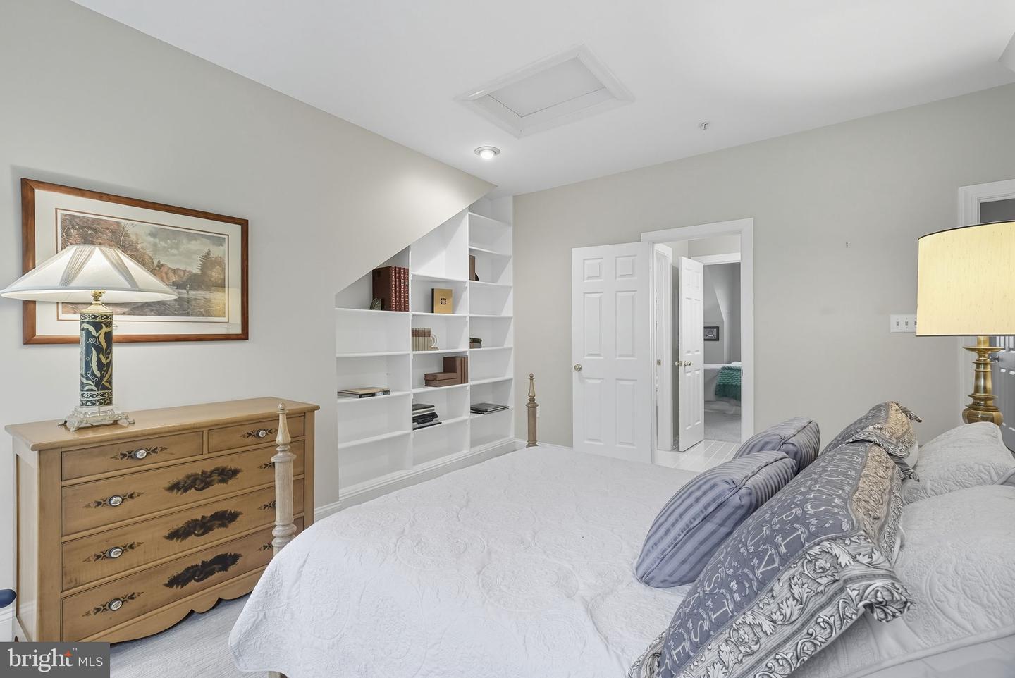 1044 N STAFFORD ST, ARLINGTON, Virginia 22201, 4 Bedrooms Bedrooms, ,3 BathroomsBathrooms,Residential,For sale,1044 N STAFFORD ST,VAAR2064090 MLS # VAAR2064090
