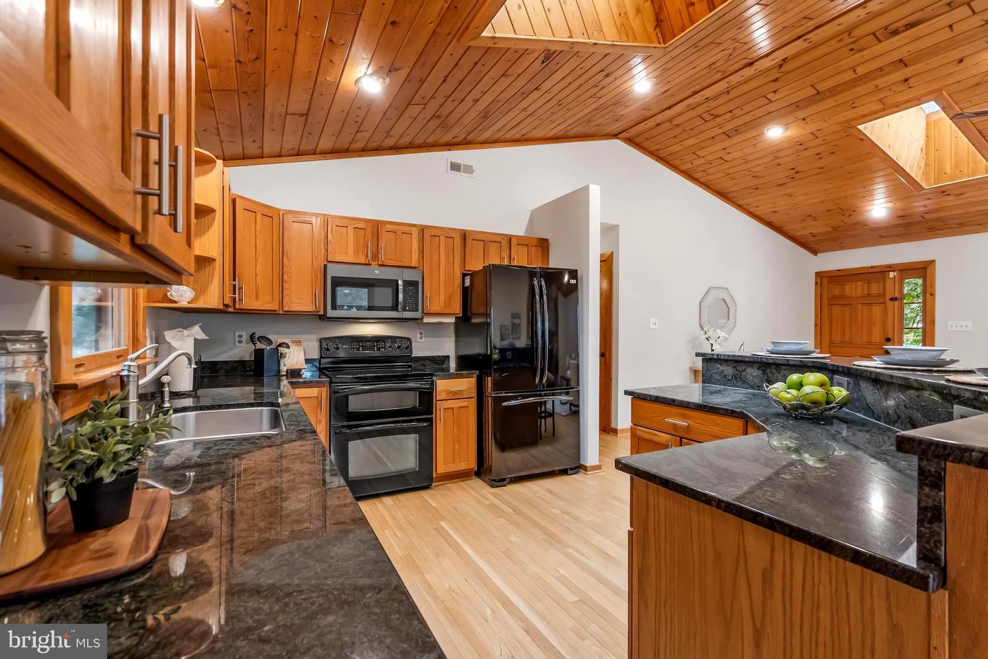 2906 RODGERS TER, HAYMARKET, Virginia 20169, 3 Bedrooms Bedrooms, ,3 BathroomsBathrooms,Residential,For sale,2906 RODGERS TER,VAPW2104622 MLS # VAPW2104622