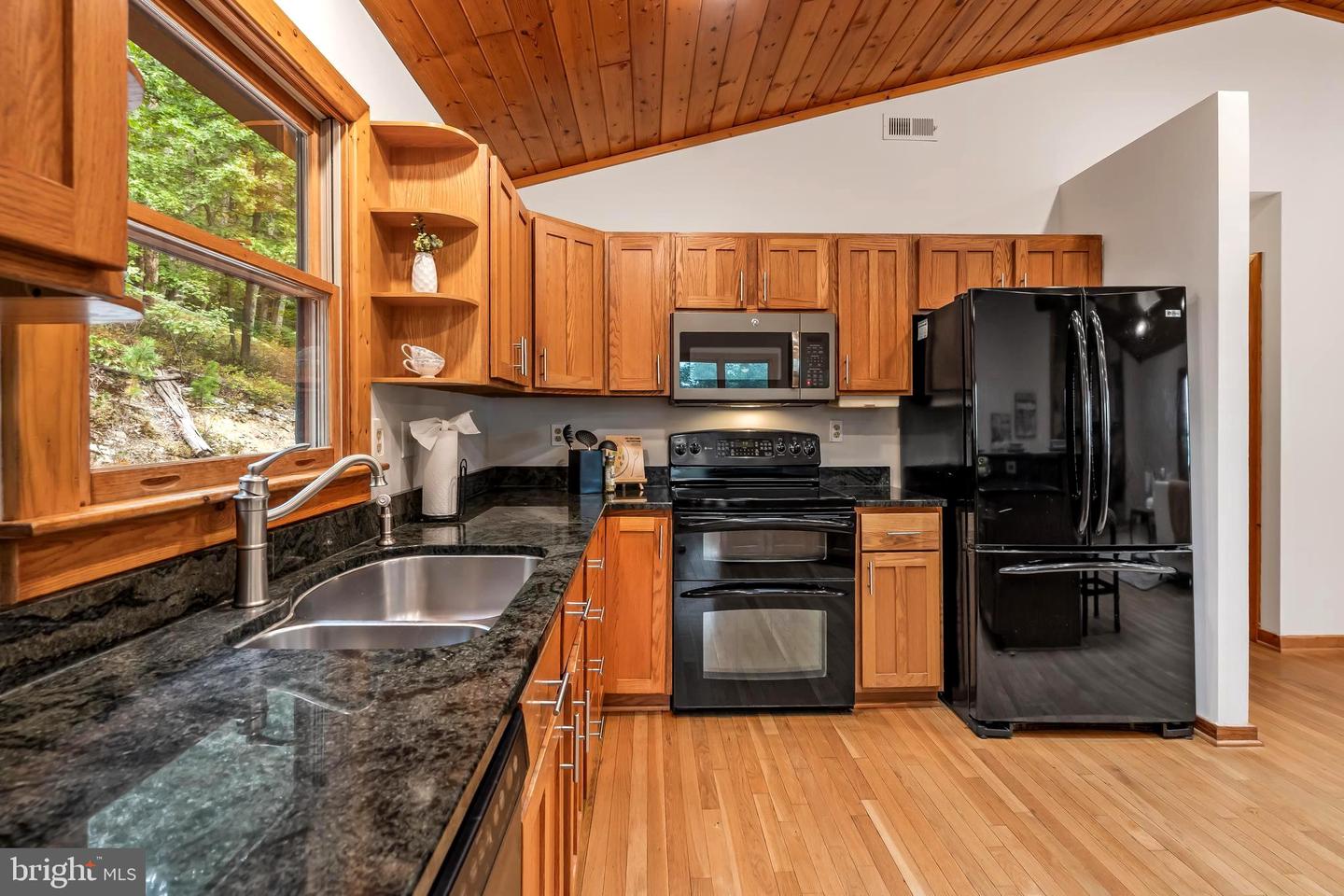 2906 RODGERS TER, HAYMARKET, Virginia 20169, 3 Bedrooms Bedrooms, ,3 BathroomsBathrooms,Residential,For sale,2906 RODGERS TER,VAPW2104622 MLS # VAPW2104622
