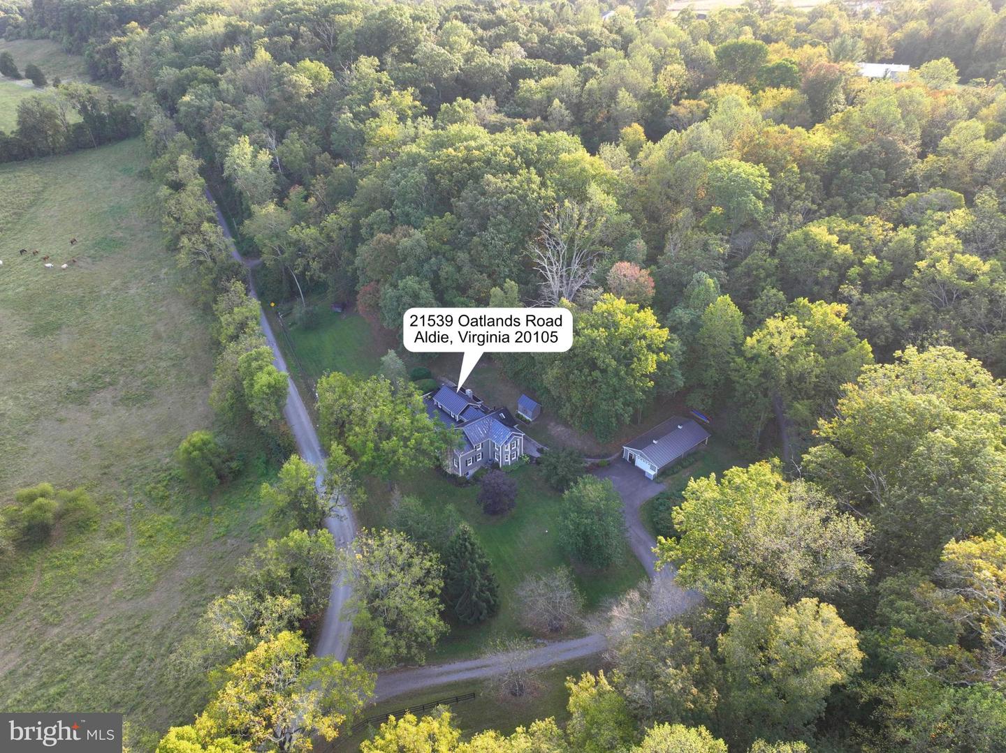 21539 OATLANDS RD, ALDIE, Virginia 20105, 4 Bedrooms Bedrooms, 7 Rooms Rooms,3 BathroomsBathrooms,Residential,For sale,21539 OATLANDS RD,VALO2107480 MLS # VALO2107480