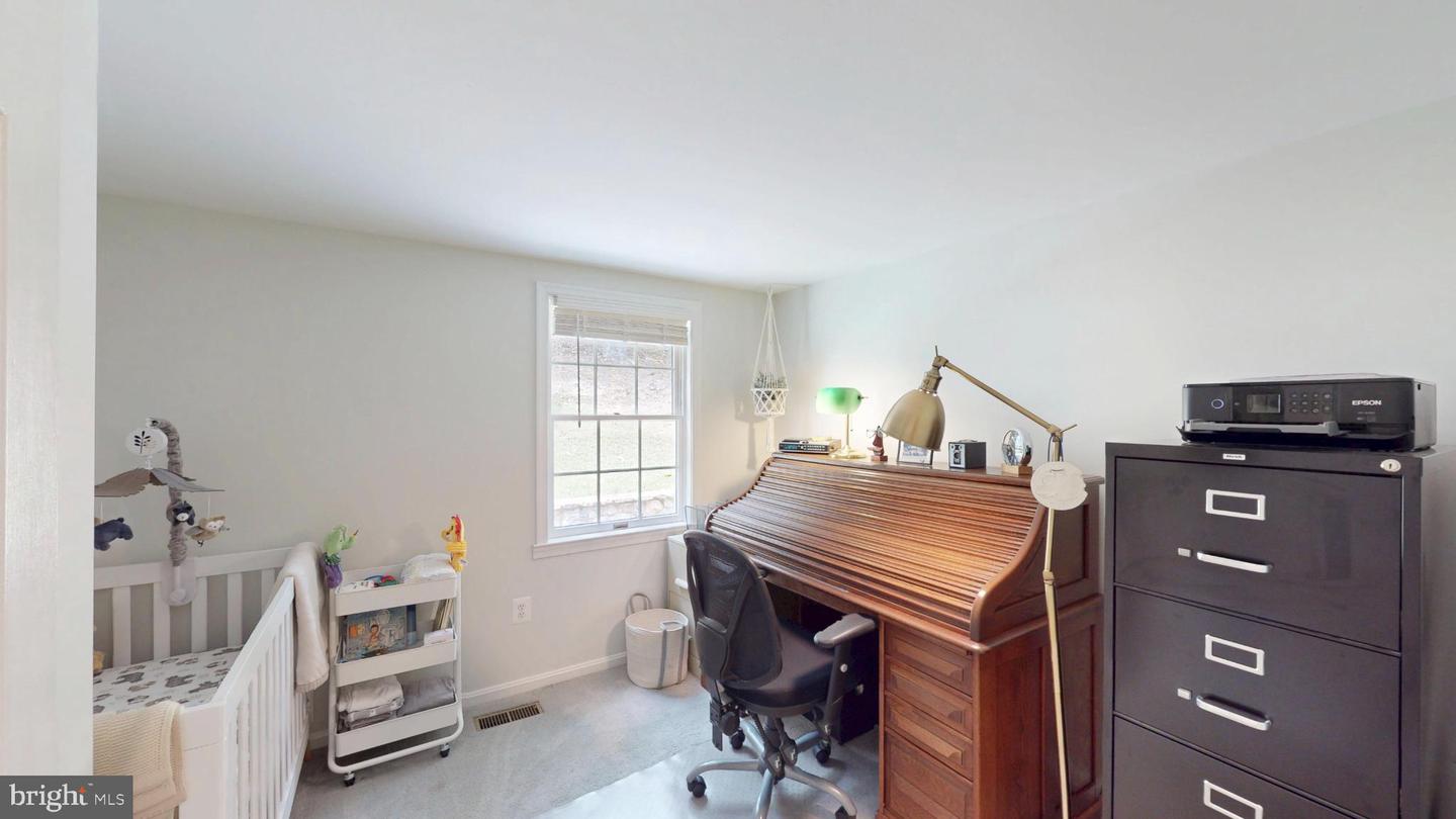 21539 OATLANDS RD, ALDIE, Virginia 20105, 4 Bedrooms Bedrooms, 7 Rooms Rooms,3 BathroomsBathrooms,Residential,For sale,21539 OATLANDS RD,VALO2107480 MLS # VALO2107480
