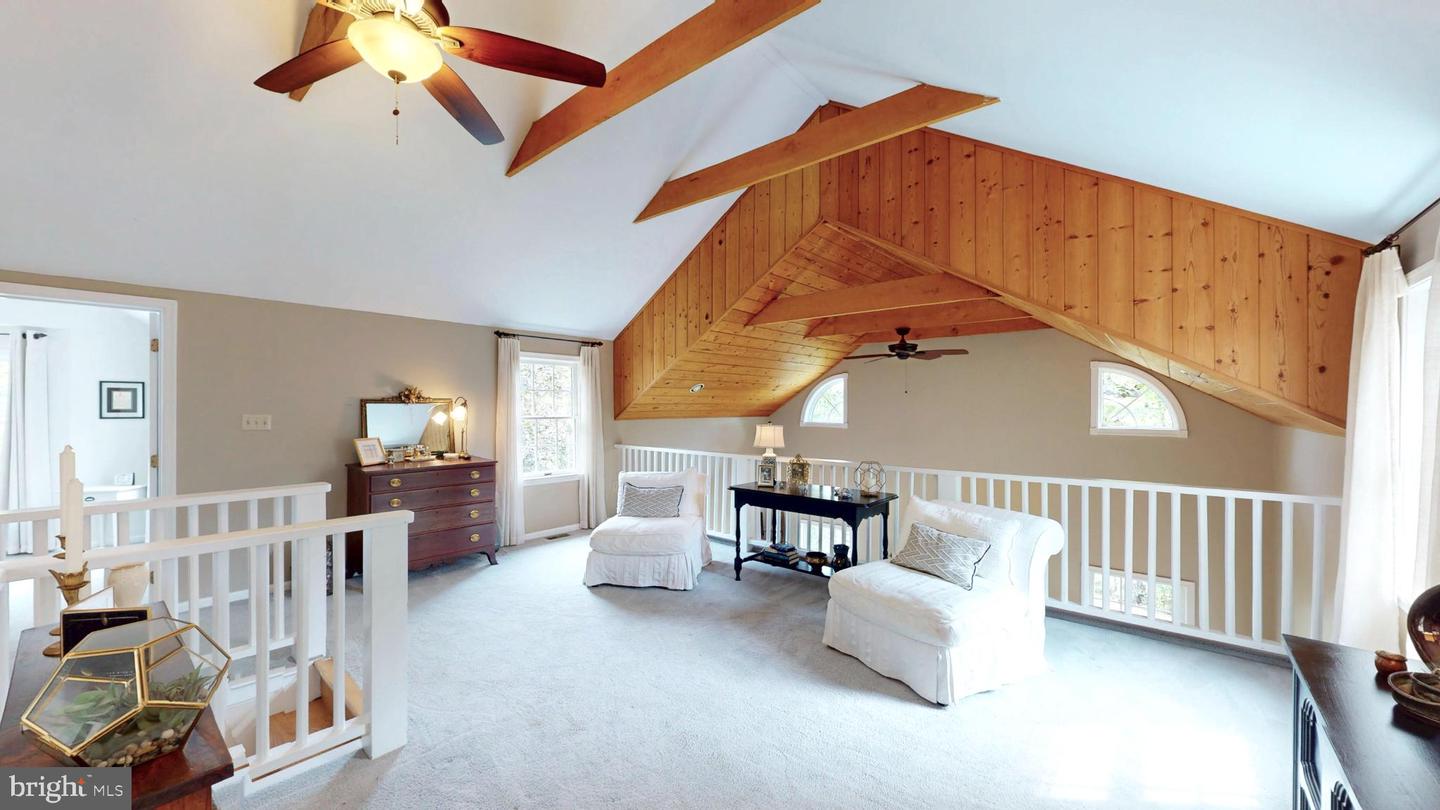 21539 OATLANDS RD, ALDIE, Virginia 20105, 4 Bedrooms Bedrooms, 7 Rooms Rooms,3 BathroomsBathrooms,Residential,For sale,21539 OATLANDS RD,VALO2107480 MLS # VALO2107480
