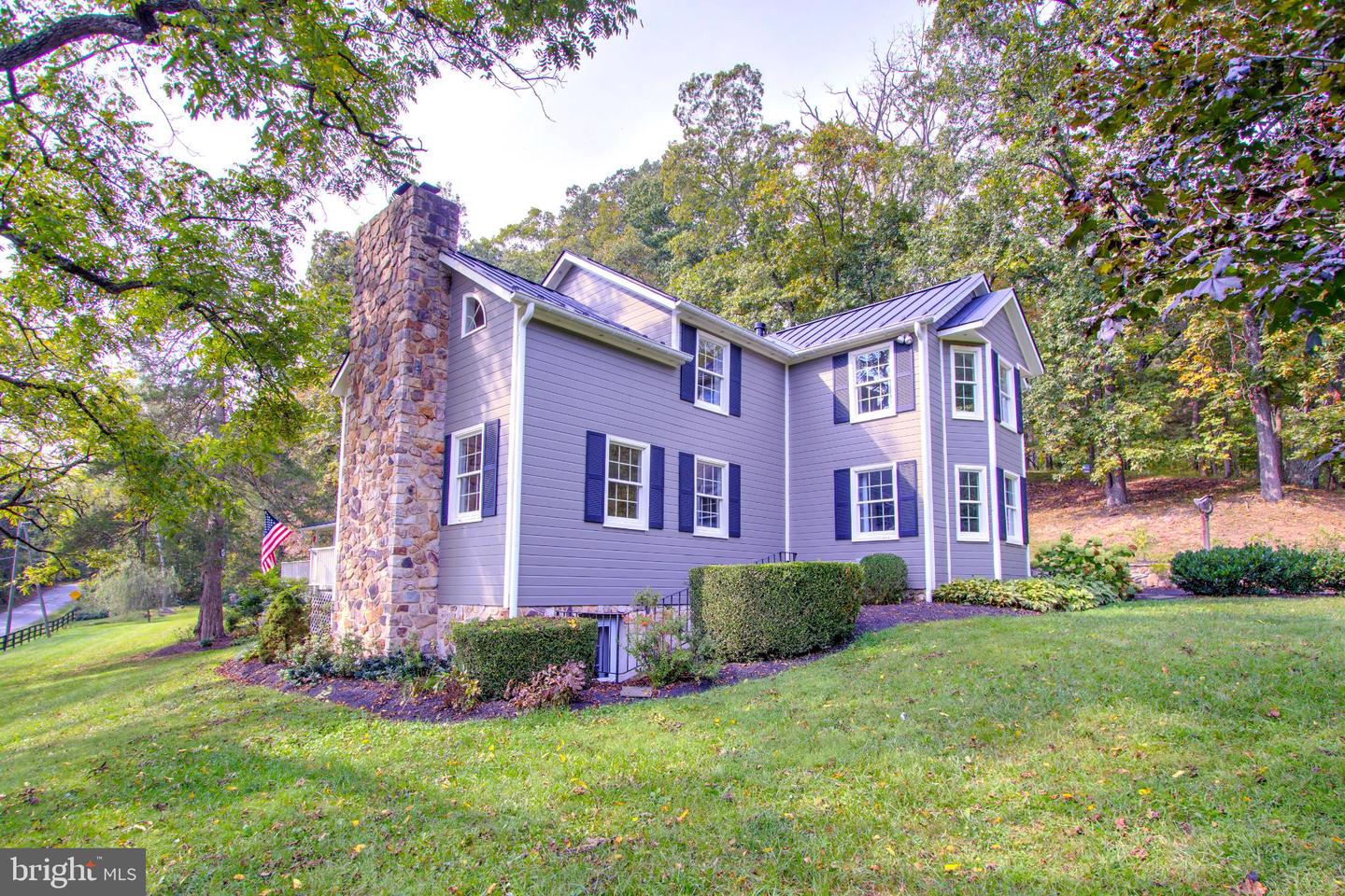 21539 OATLANDS RD, ALDIE, Virginia 20105, 4 Bedrooms Bedrooms, 7 Rooms Rooms,3 BathroomsBathrooms,Residential,For sale,21539 OATLANDS RD,VALO2107480 MLS # VALO2107480