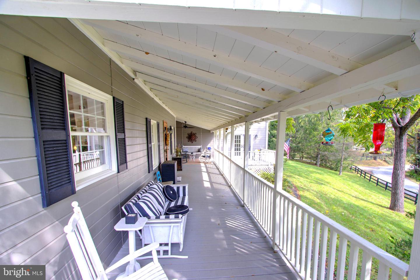 21539 OATLANDS RD, ALDIE, Virginia 20105, 4 Bedrooms Bedrooms, 7 Rooms Rooms,3 BathroomsBathrooms,Residential,For sale,21539 OATLANDS RD,VALO2107480 MLS # VALO2107480