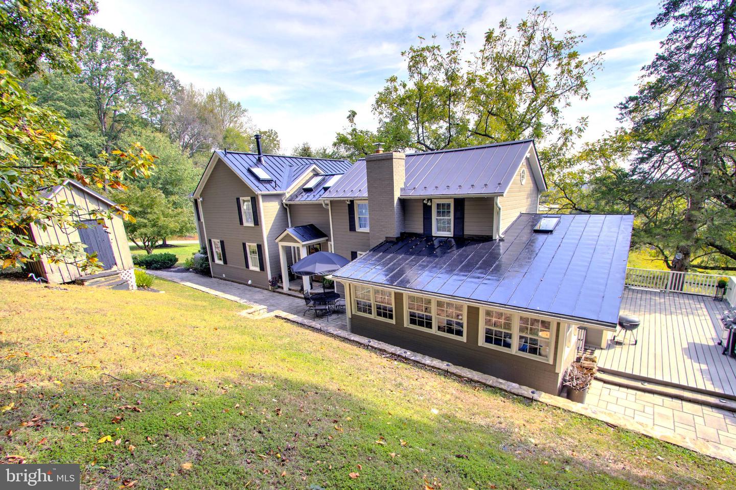21539 OATLANDS RD, ALDIE, Virginia 20105, 4 Bedrooms Bedrooms, 7 Rooms Rooms,3 BathroomsBathrooms,Residential,For sale,21539 OATLANDS RD,VALO2107480 MLS # VALO2107480