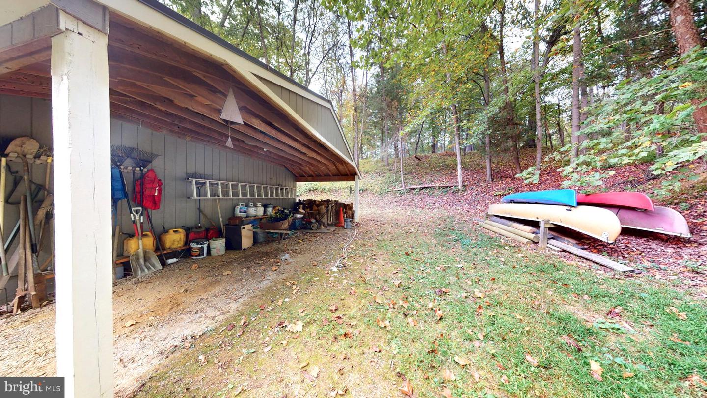 21539 OATLANDS RD, ALDIE, Virginia 20105, 4 Bedrooms Bedrooms, 7 Rooms Rooms,3 BathroomsBathrooms,Residential,For sale,21539 OATLANDS RD,VALO2107480 MLS # VALO2107480