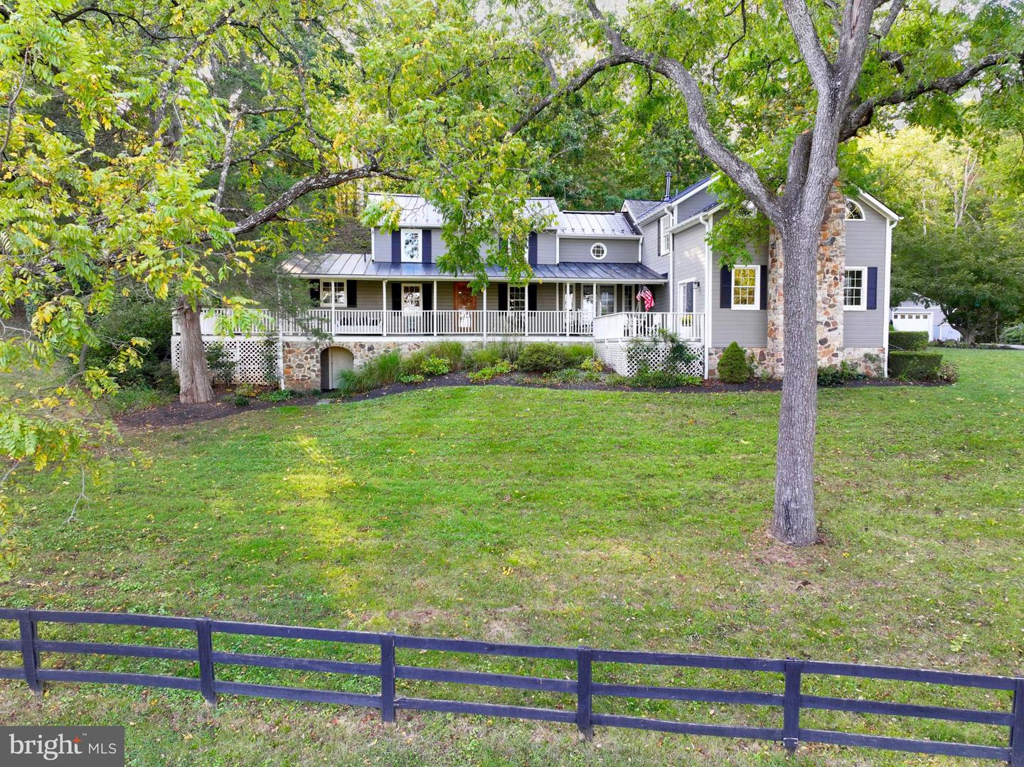 21539 OATLANDS RD, ALDIE, Virginia 20105, 4 Bedrooms Bedrooms, 7 Rooms Rooms,3 BathroomsBathrooms,Residential,For sale,21539 OATLANDS RD,VALO2107480 MLS # VALO2107480