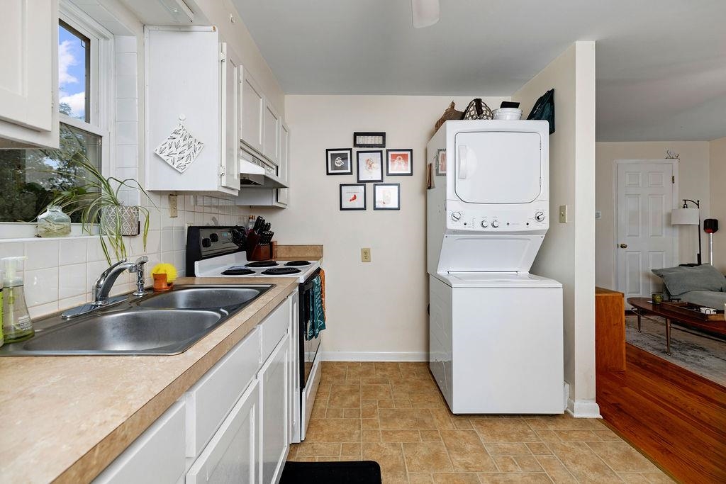 331 THOMPSON ST, STAUNTON, Virginia 24401, 2 Bedrooms Bedrooms, ,1 BathroomBathrooms,Residential,331 THOMPSON ST,669507 MLS # 669507