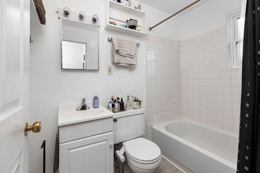 331 THOMPSON ST, STAUNTON, Virginia 24401, 2 Bedrooms Bedrooms, ,1 BathroomBathrooms,Residential,331 THOMPSON ST,669507 MLS # 669507