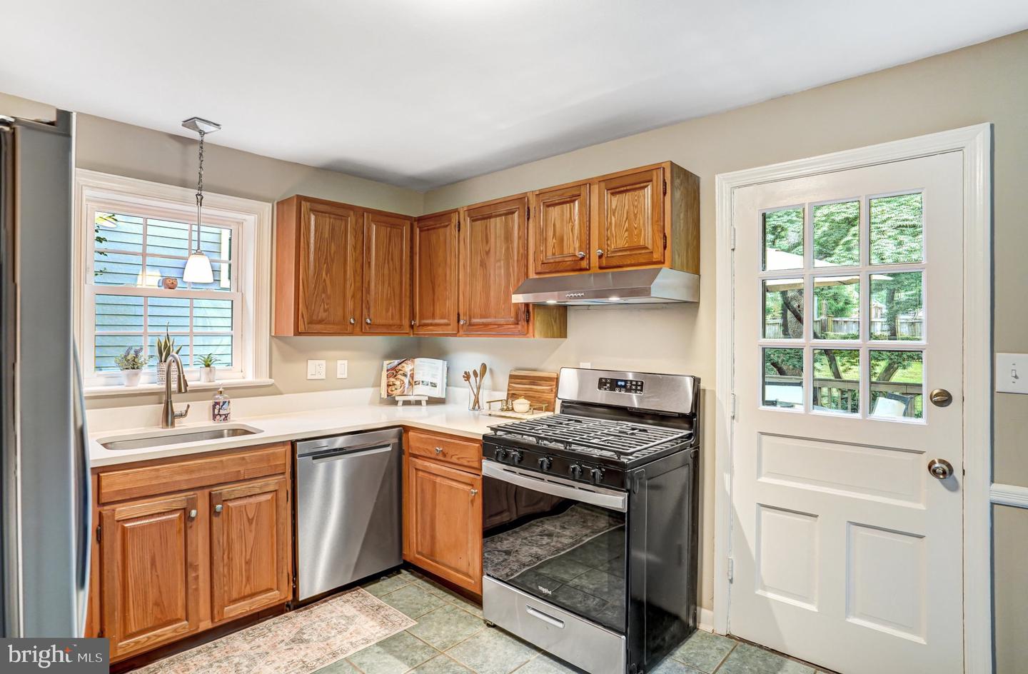107 W CAMERON RD, FALLS CHURCH, Virginia 22046, 4 Bedrooms Bedrooms, 9 Rooms Rooms,2 BathroomsBathrooms,Residential,For sale,107 W CAMERON RD,VAFA2003300 MLS # VAFA2003300