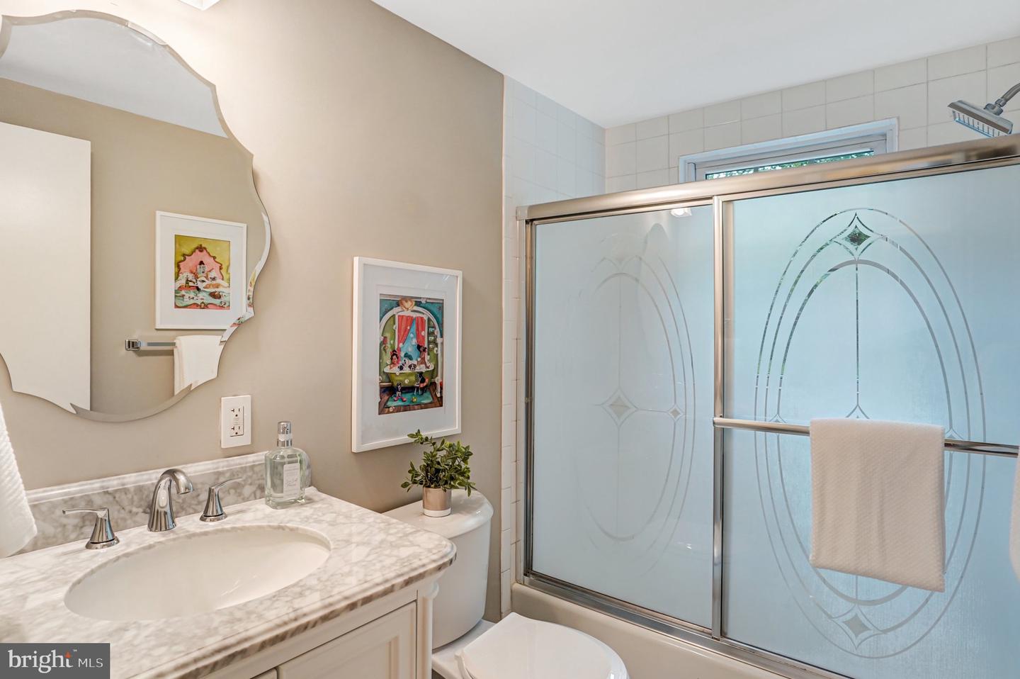 107 W CAMERON RD, FALLS CHURCH, Virginia 22046, 4 Bedrooms Bedrooms, 9 Rooms Rooms,2 BathroomsBathrooms,Residential,For sale,107 W CAMERON RD,VAFA2003300 MLS # VAFA2003300