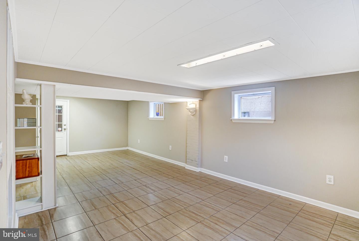 107 W CAMERON RD, FALLS CHURCH, Virginia 22046, 4 Bedrooms Bedrooms, 9 Rooms Rooms,2 BathroomsBathrooms,Residential,For sale,107 W CAMERON RD,VAFA2003300 MLS # VAFA2003300